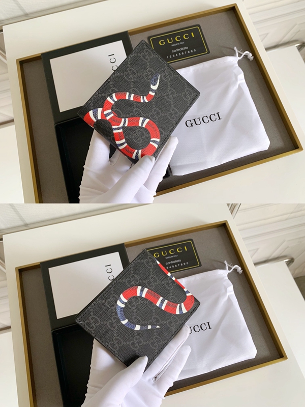 グッチ財布コピー内部構造